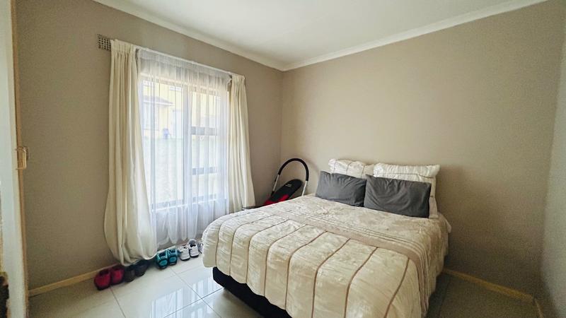 2 Bedroom Property for Sale in Fairview Western Cape